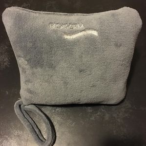 BIOTHERM 3 in 1 Travel Pillow And Blanket Set